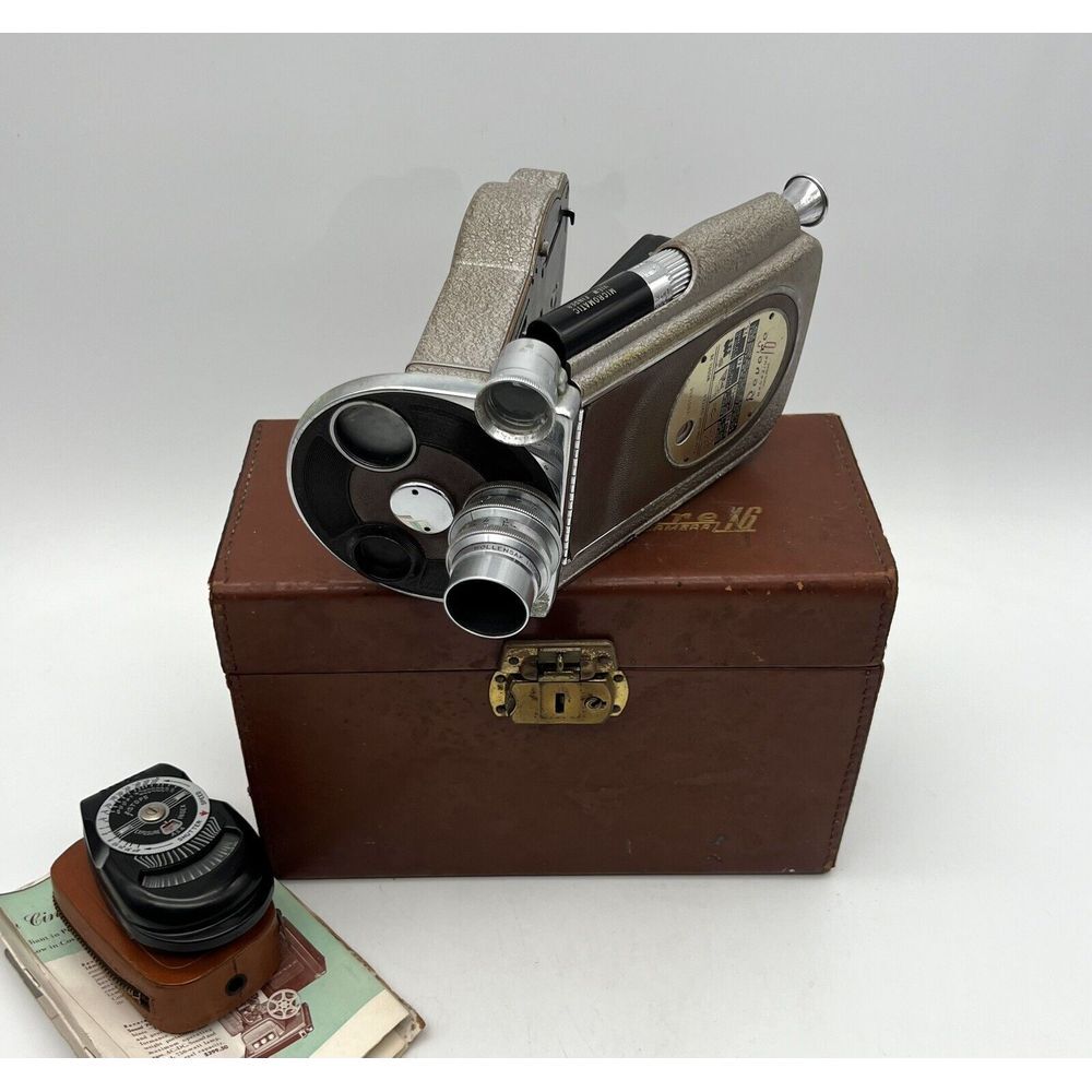 Vintage Revere 16mm Magazine‎ Movie Camera Model 26 For Display Only